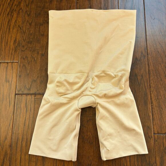 Spanx Assets Shaping Bottoms Sz S Shapewear - Picture 2 of 4